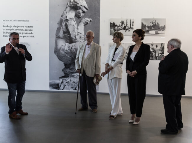 otvorenje privatno javno